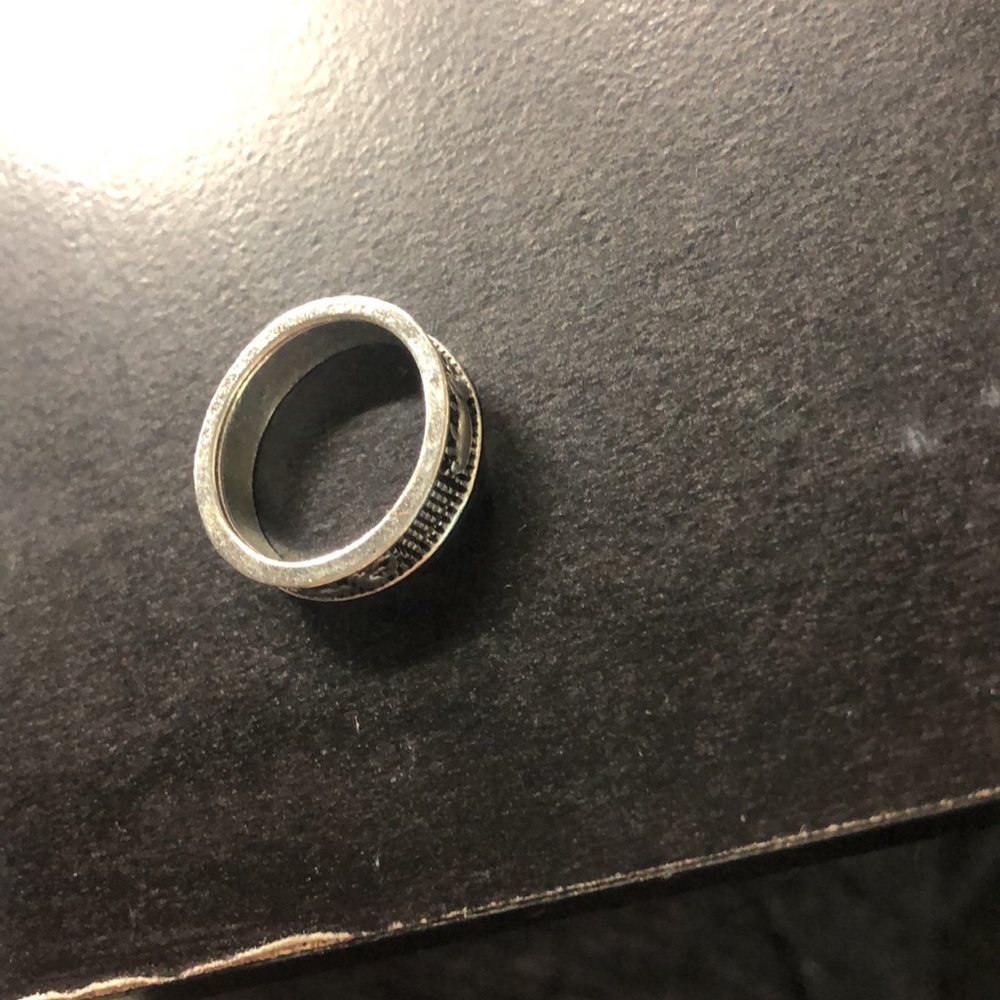 ring - Picture 2 of 2